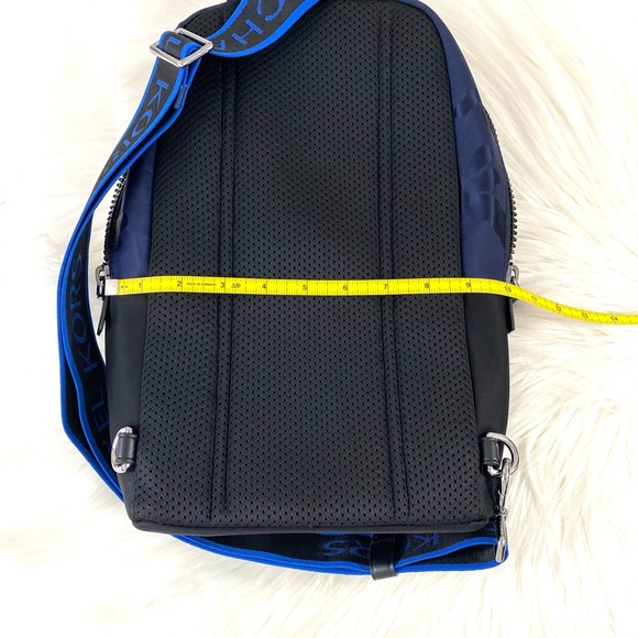 Michael Kors Kent Nylon Commuter Sling Backpack Slingpack - Picture 12 of 13